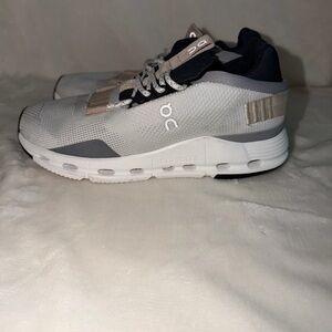 On Cloud Women's Athletic Shoes